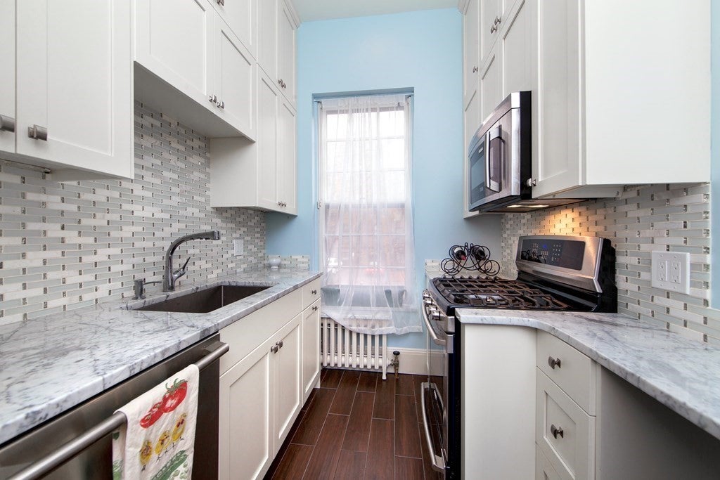 381 Marlborough St Back Bay Kitchen