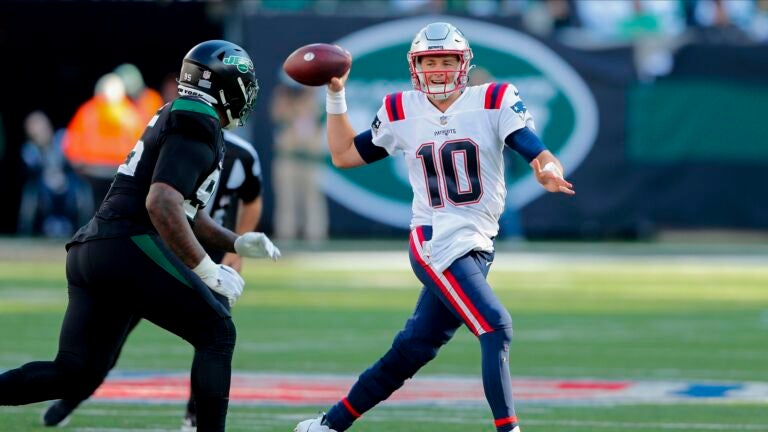 Why did the Patriots draft Bailey Zappe a year after Mac Jones? Bill  Belichick's draft tendencies led to surprise QB selection