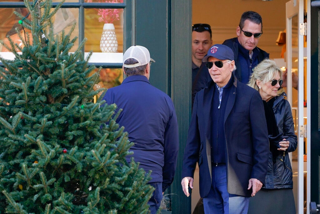 Biden and his family hit the stores in Nantucket for holiday shopping 7 Biden and his family hit the stores in Nantucket for holiday shopping