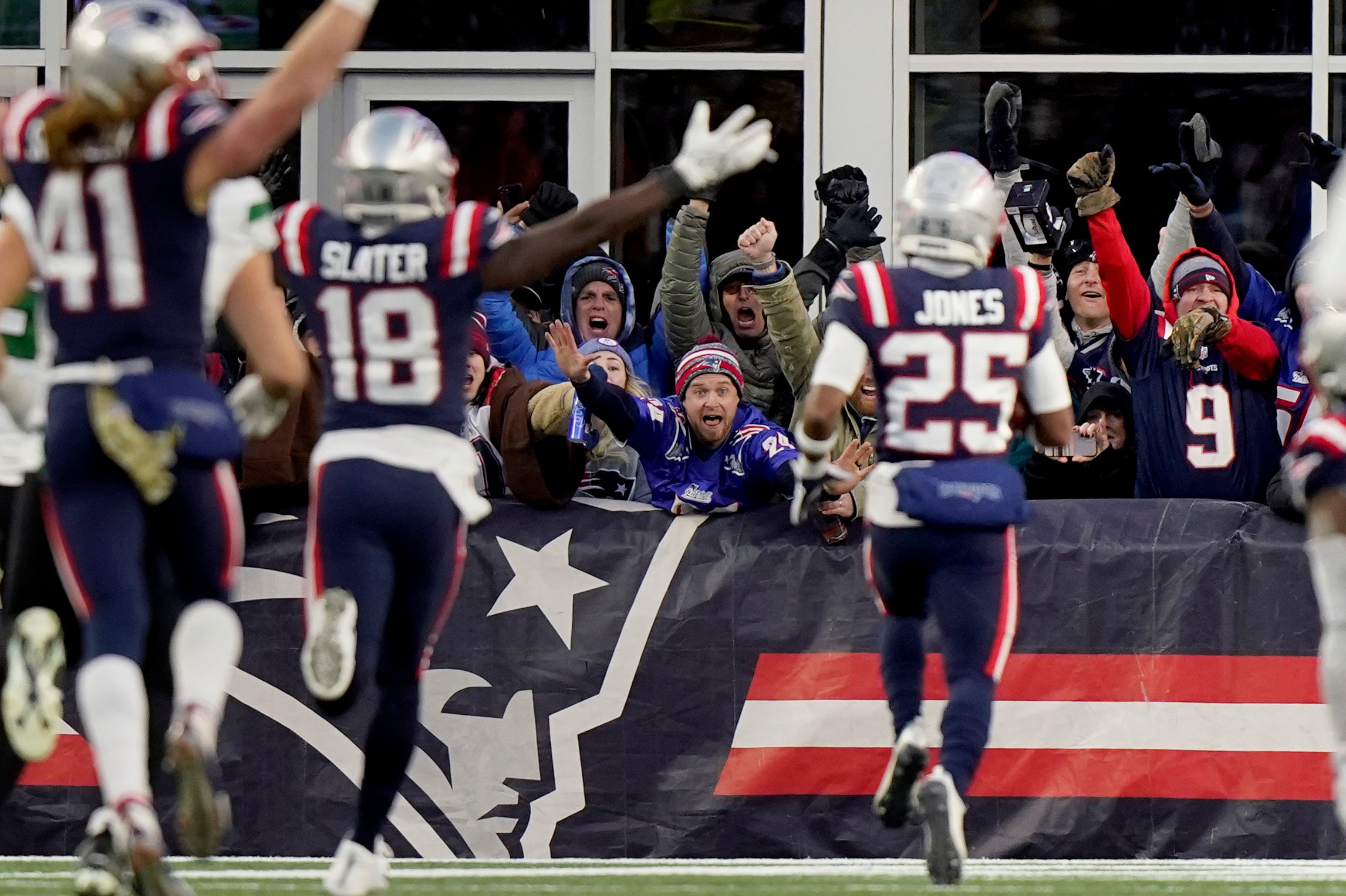 Start of Patriots-Jets game delayed by power issue at Gillette Stadium in  Foxboro - CBS Boston