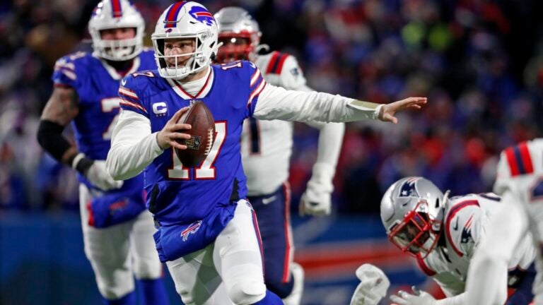 Allen throws TD in Bills' 42-15 preseason rout over Broncos