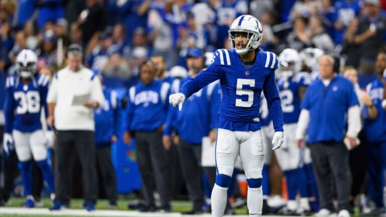 4 free-agent CBs Colts could sign to replace Stephon Gilmore