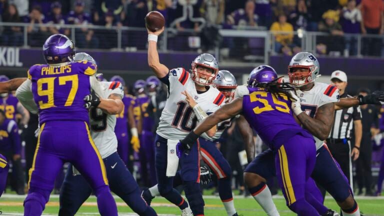 New England Patriots vs Minnesota Vikings - November 25, 2022