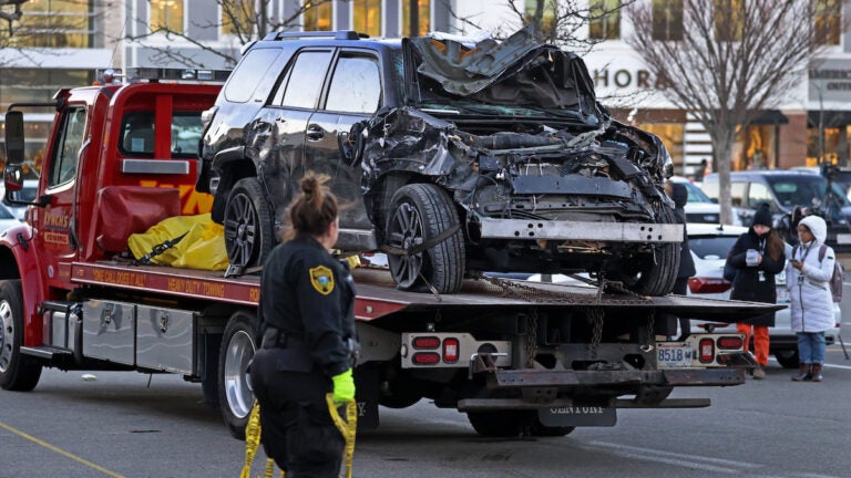 Vehicle involved driving through Apple store window at Derby Street Shops in Hingham