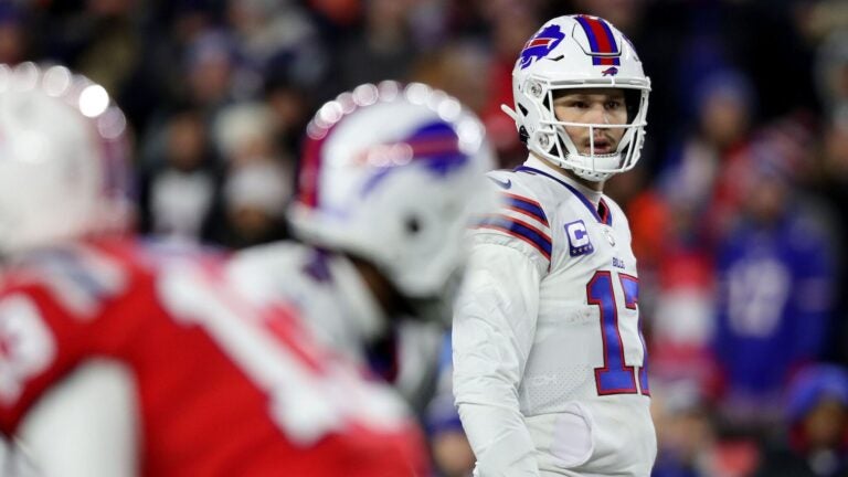 AFC playoff picture: Bills take over at No. 1, while Dolphins drop 4 spots