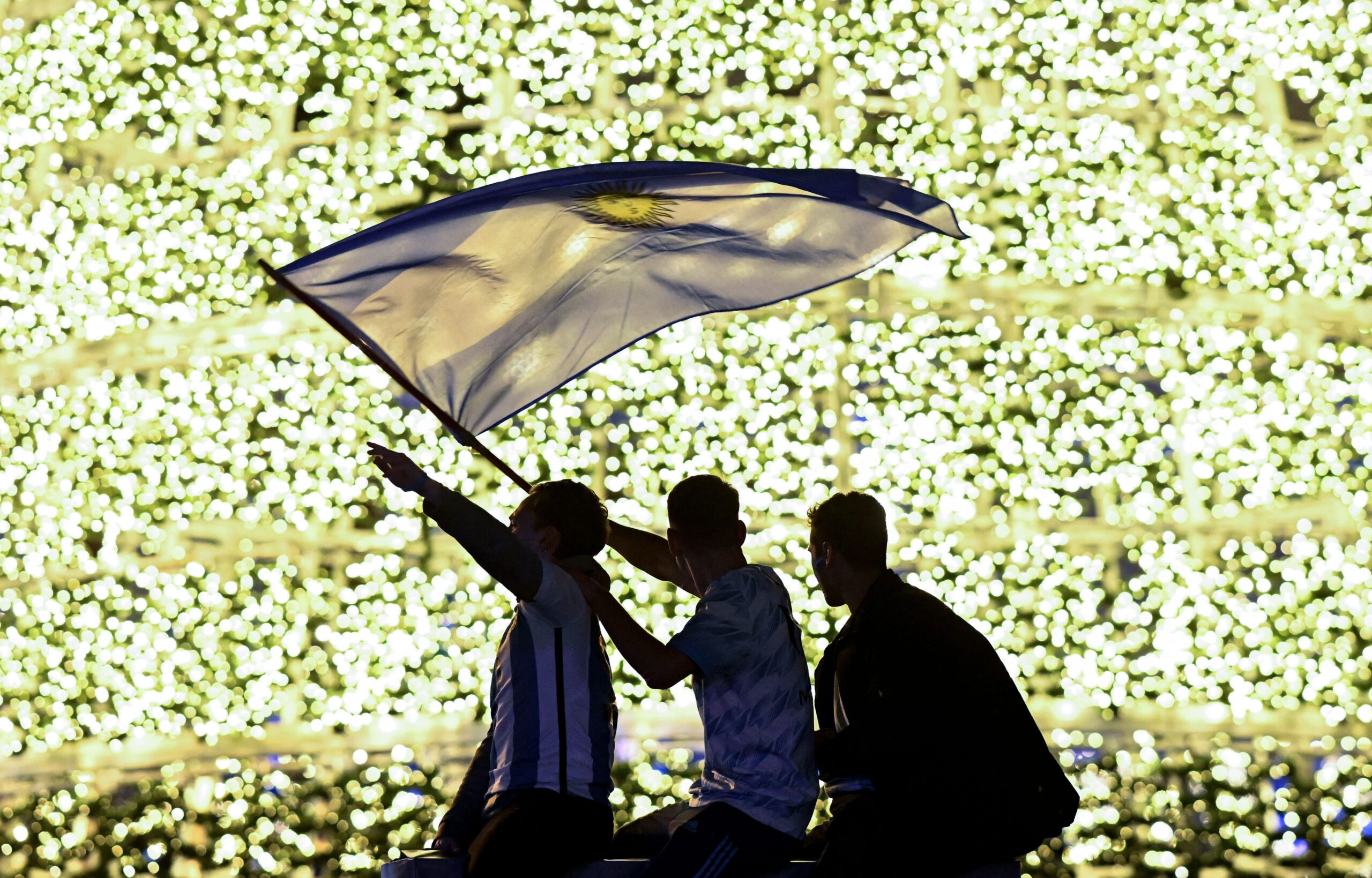 PHOTOS] Argentina in celebration - The Korea Times