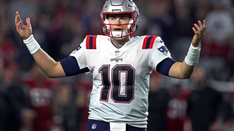 Mac Jones will remain Patriots' starting QB this week against Raiders, Bill  Belichick says