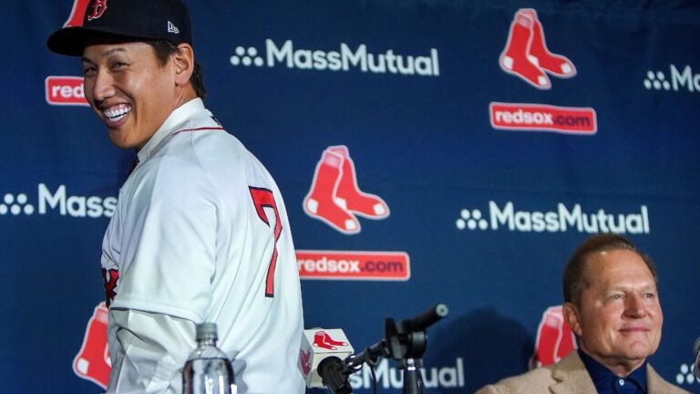 Red Sox reveal first-ever uniform advertisements; MassMutual