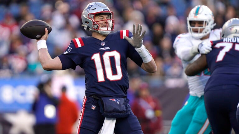 Patriots 23, Dolphins 21: New England keeps its NFL playoff hopes alive