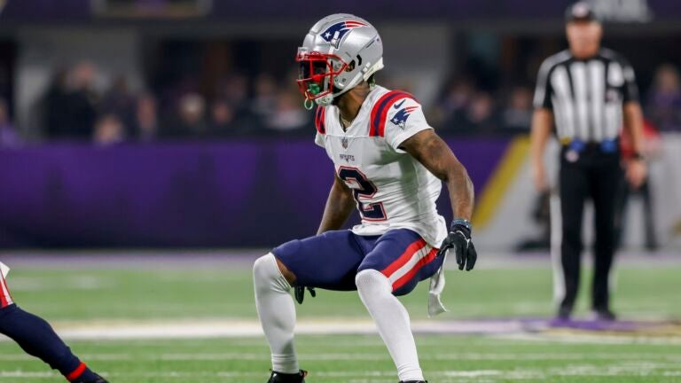 Banged-up Patriots rule out WR Jakobi Meyers, CB Jalen Mills, OL