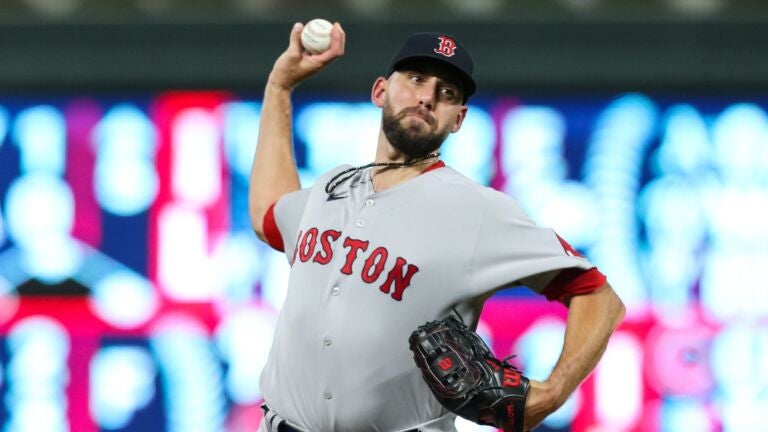 Marlins acquire reliever Matt Barnes in trade with Red Sox