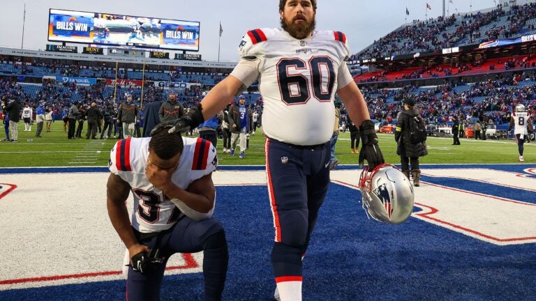 Mike Reiss on X: David Andrews, in a Pat Patriot pose, is