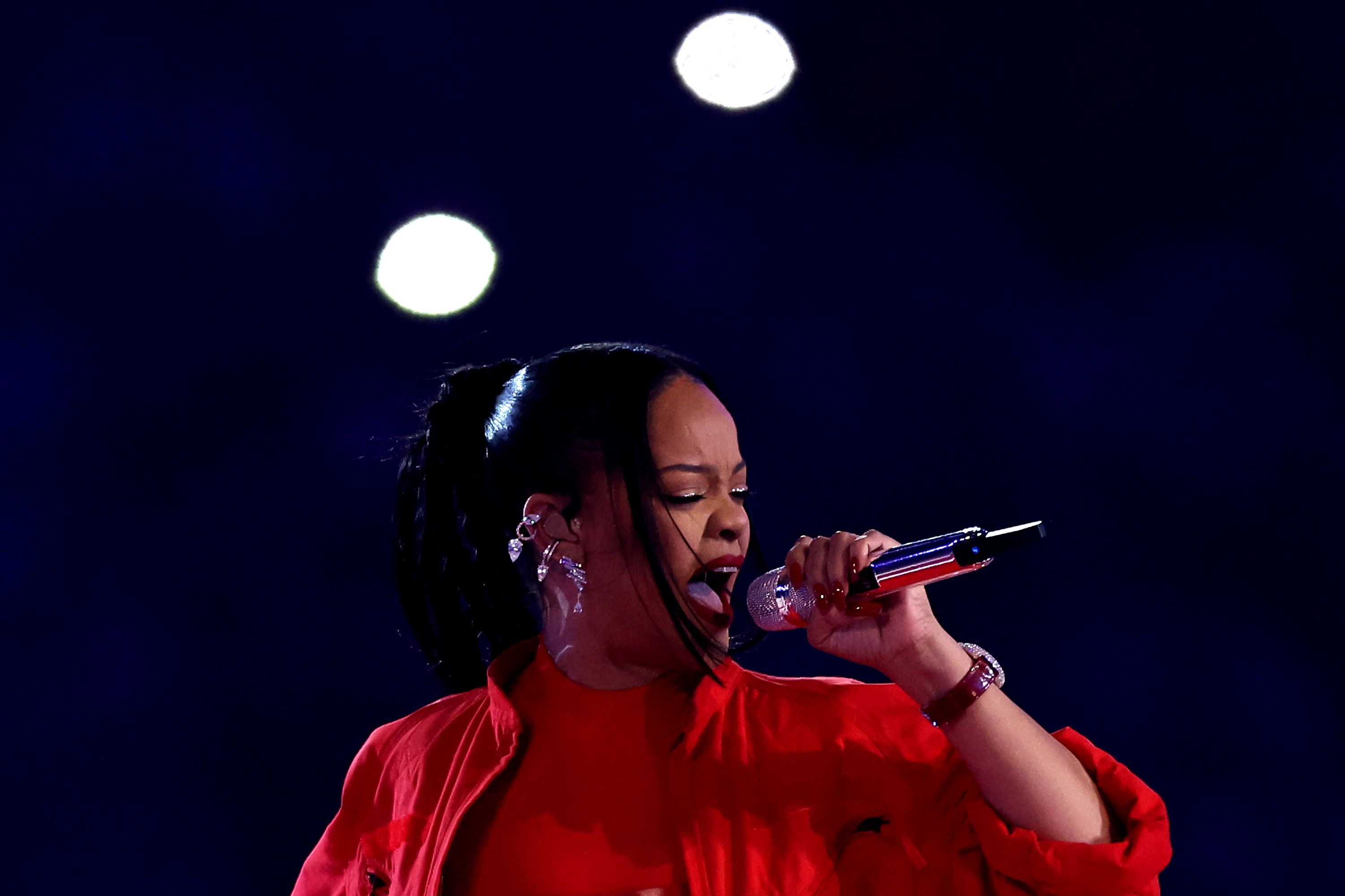 Rihanna Only Performed a Few of Her No. 1 Hits at the Super Bowl Halftime  Show