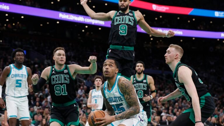 Hornets' Ball is back in action, scores 15 in season debut