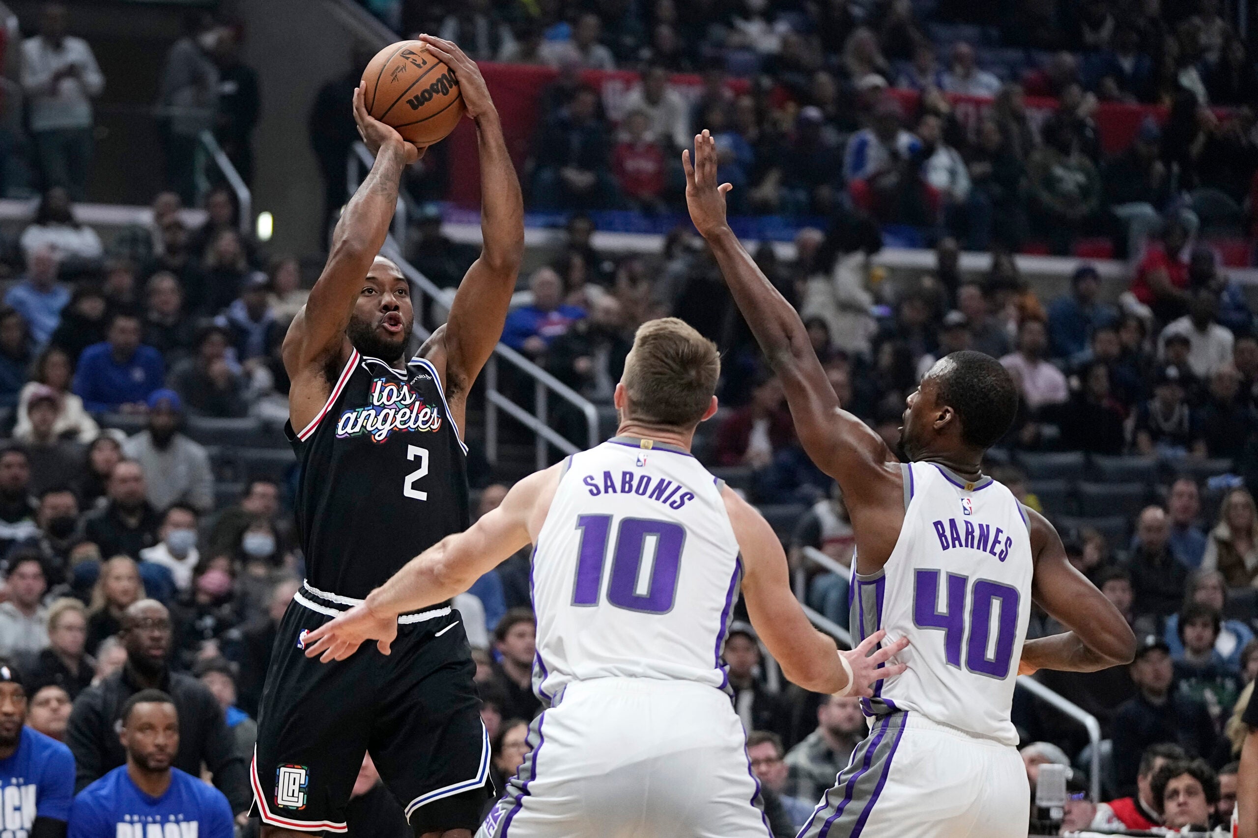 NBA roundup: Kings edge Clippers 176-175 in 2OT