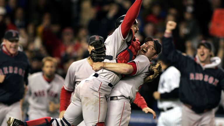 Red Sox honor 2004 World Series champs