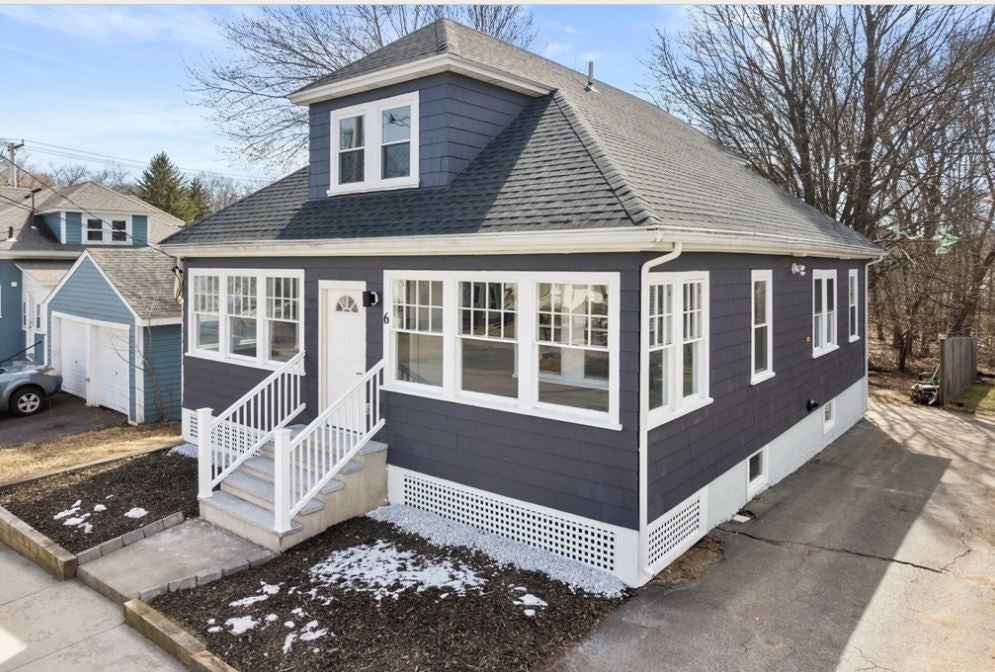 13 homes you can buy along the Boston Marathon route