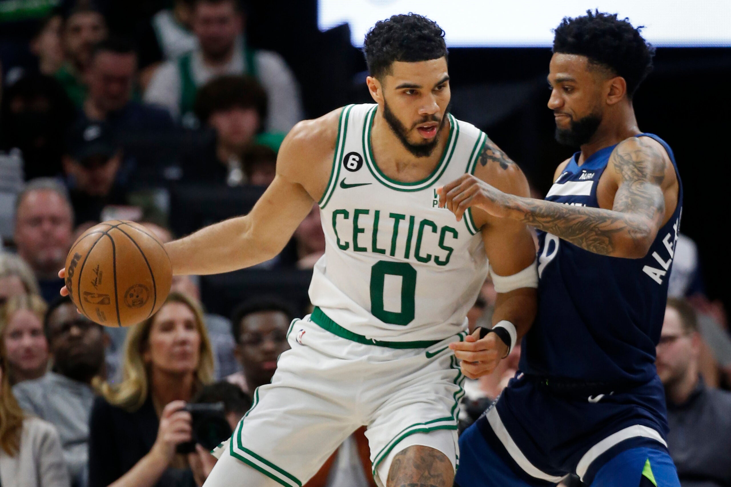 Kyrie Irving Leaves Game; Celtics Beat Hornets 90-87