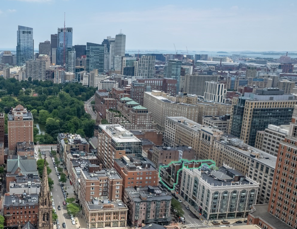 384-402 Boylston St. is around the corner from the Arlington T stop, minutes from the Boston Public Garden, and 0.4 miles from Boston Public Library.