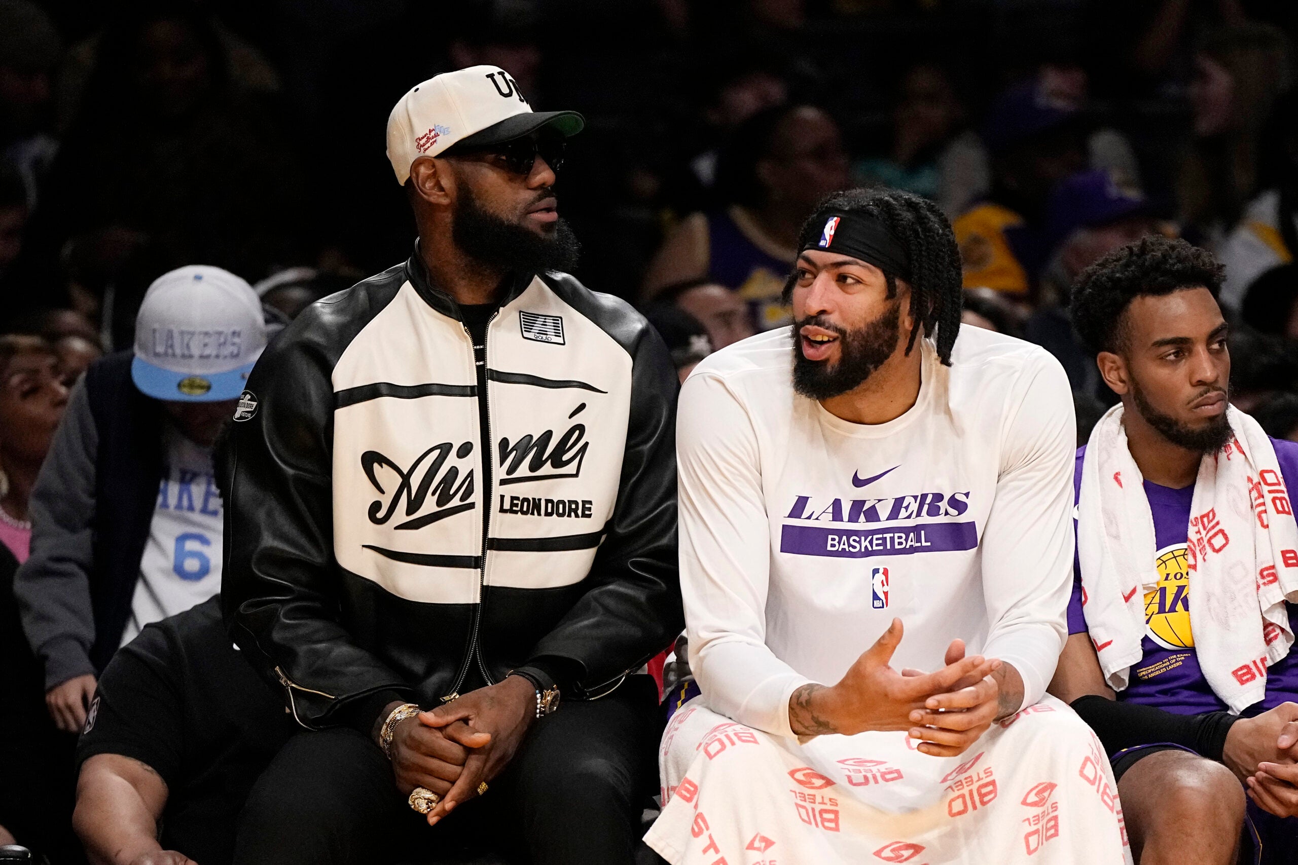 Was LeBron James' tendon injury the reason for Lakers' playoff downfall?