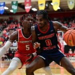 Antoine Davis playing against Youngstown State.