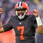 Jacoby Brissett signs with the Commanders.