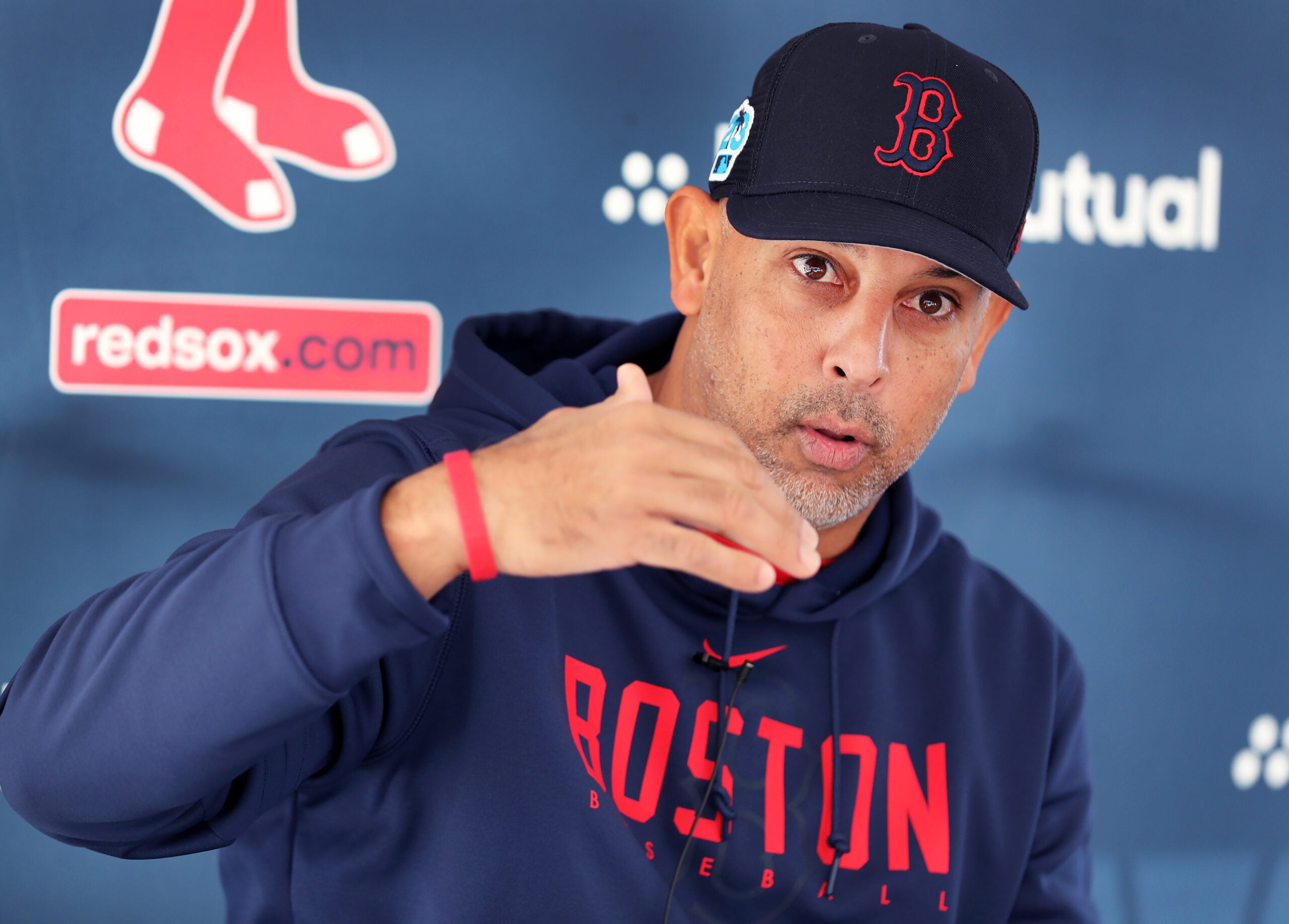 Alex Cora says he's entering 2023 season with a 'chip on his shoulder'