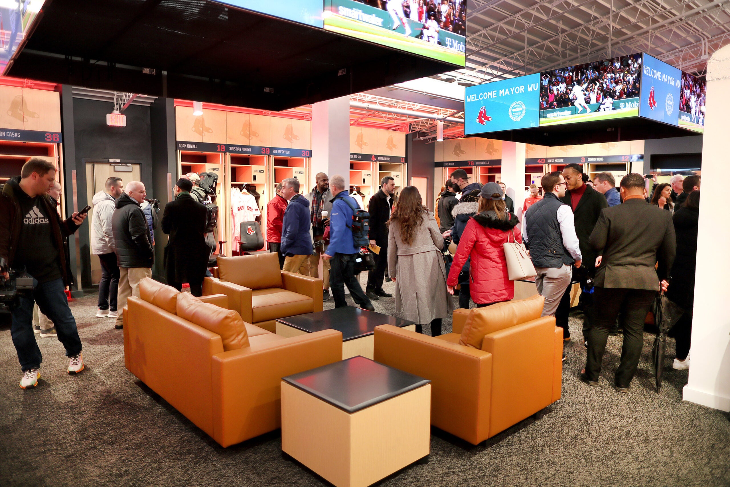 Inside the new Red Sox clubhouse at Fenway Park 🏟️