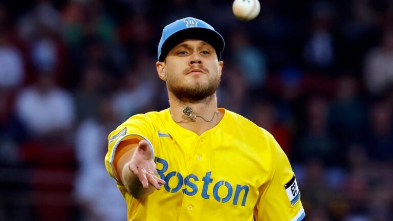 Red Sox unveil blue-and-yellow uniforms before Patriots' Day - The