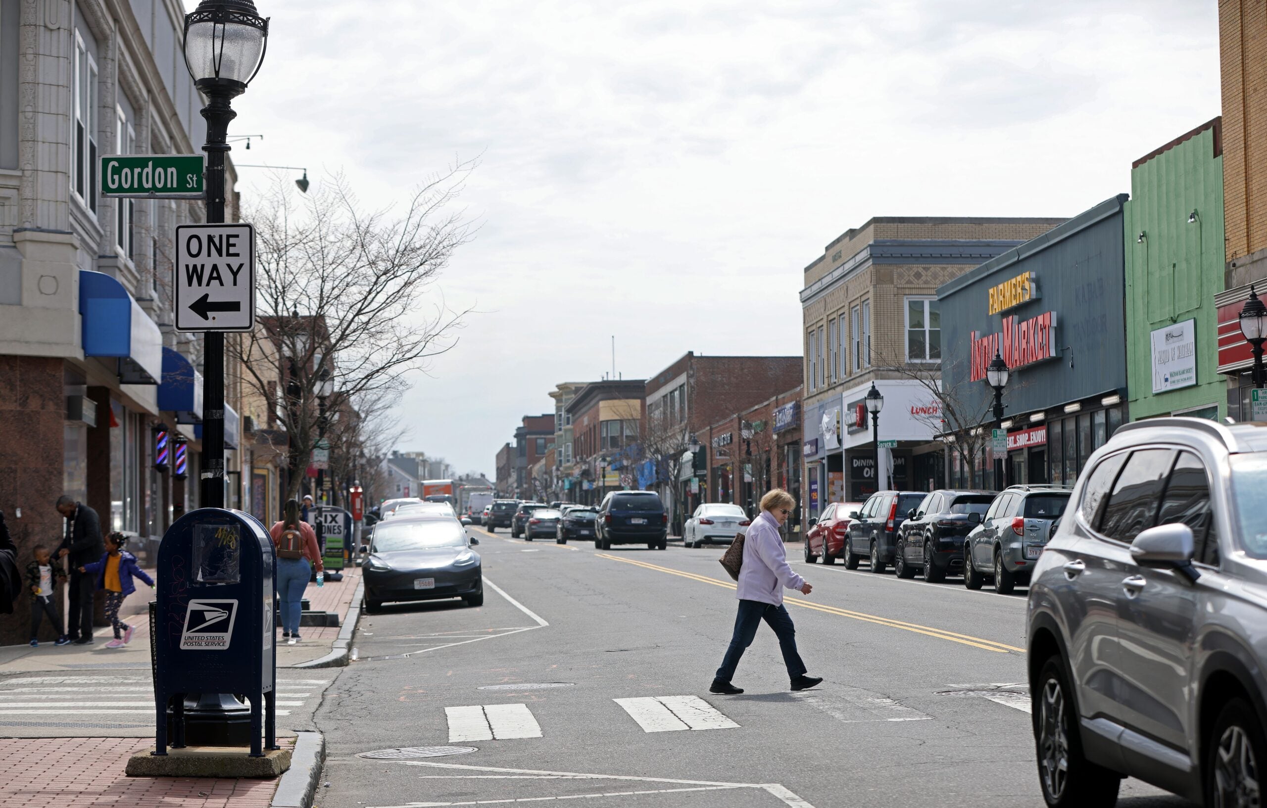 Watch - Neighbors in the crossfire: Code of the streets - WHYY