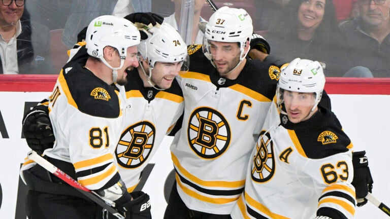 Boston Bruins break NHL record for most wins in a single season