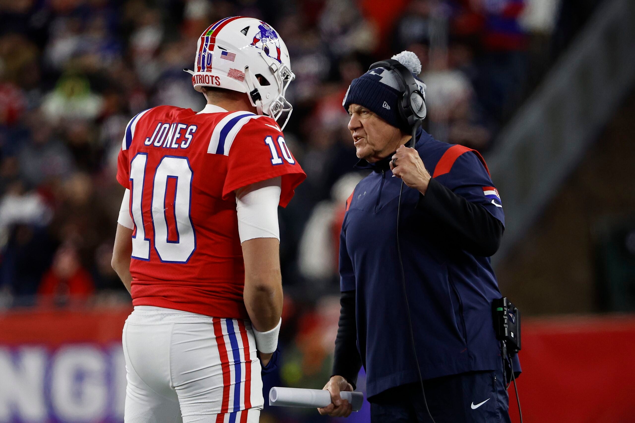 Belichick remains noncommittal on Mac Jones as Patriots starting QB