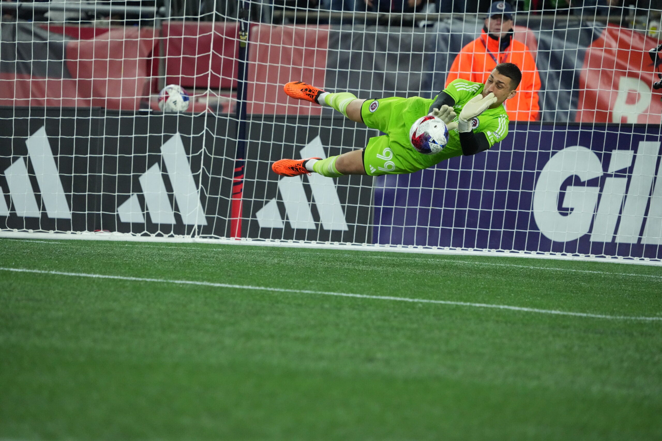 Djordje Petrović penalty kick save New England Revolution FC Cincinnati