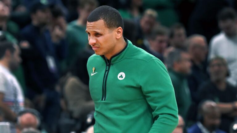 Jim Davis/Globe Staff