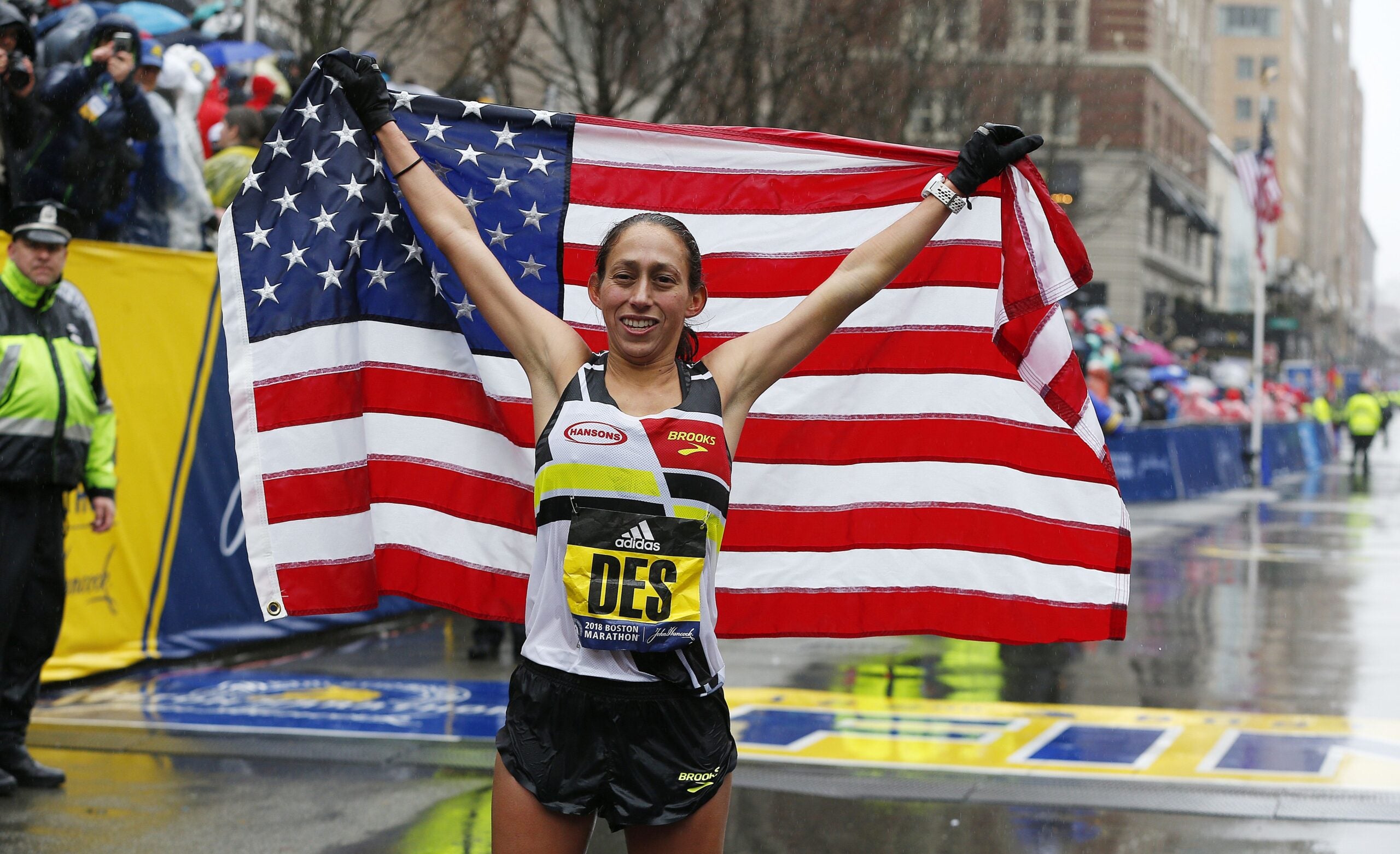 Des Linden wins the 2018 Boston Marathon.
