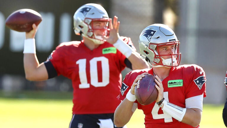 NFL: 'Clean slate' in QB competition as New England Patriots open training  camp