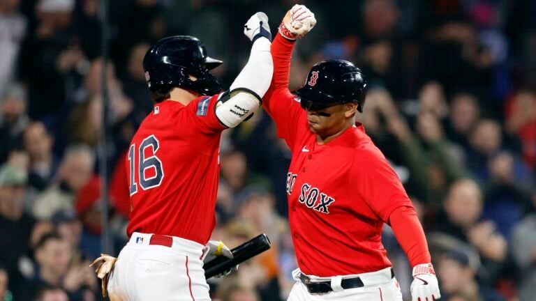 Jarren Duran's leaping catch in Red Sox win was 'big,' Alex Cora explains 