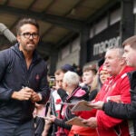 Ryan Reynolds is considering purchasing the Ottawa Senators.