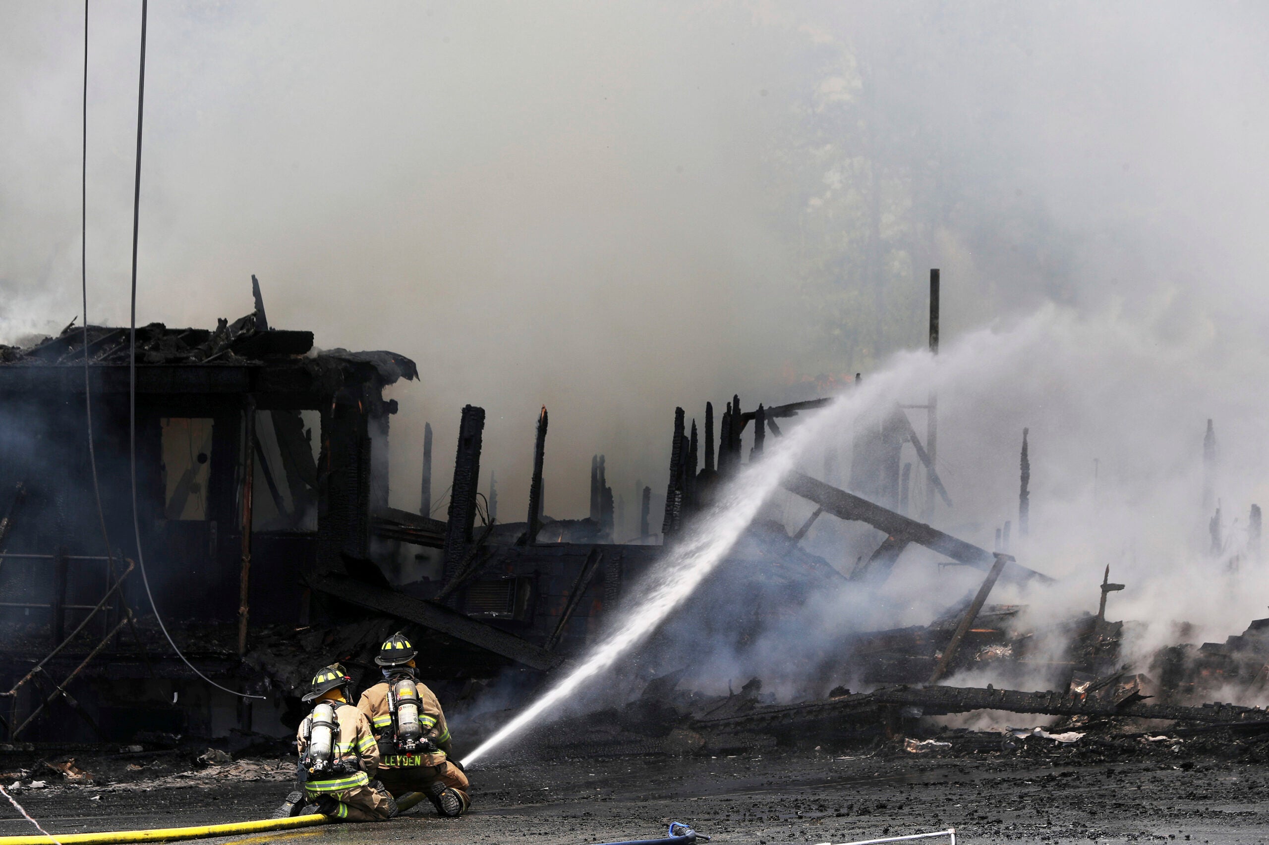 Fire Destroys Days Inn Hotel In Kittery As Work To Find Hotel Fire Maine 94633 Scaled
