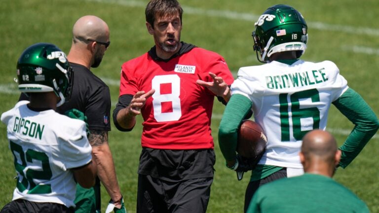 Rodgers' Jets training camp debut to be featured on 'Hard Knocks'