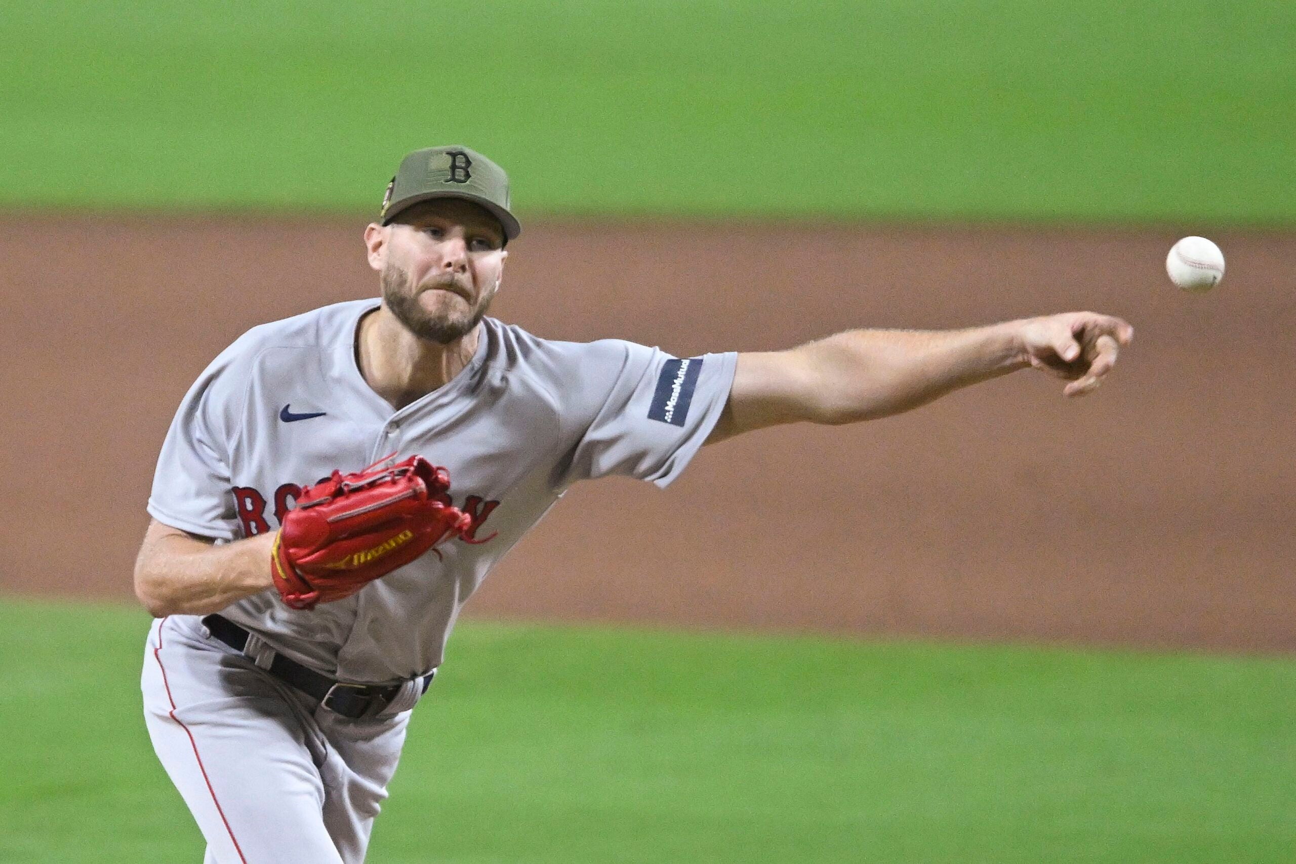 Valdez's 3-run homer, Sale's 7 strong innings carry Red Sox over Padres 4-2