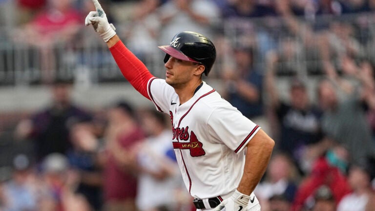 FAX Sports: MLB on X: Matt Olson on the Braves' big hat home run