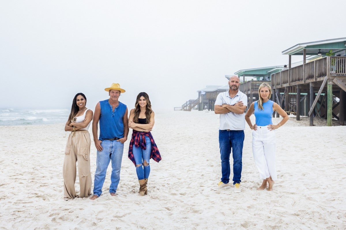 Battle on the Beach cast on the beach, from left: Taniya Nayak, Ty Pennington, Alison Victoria, Bryan Baeumler, and Sarah Baeumler.