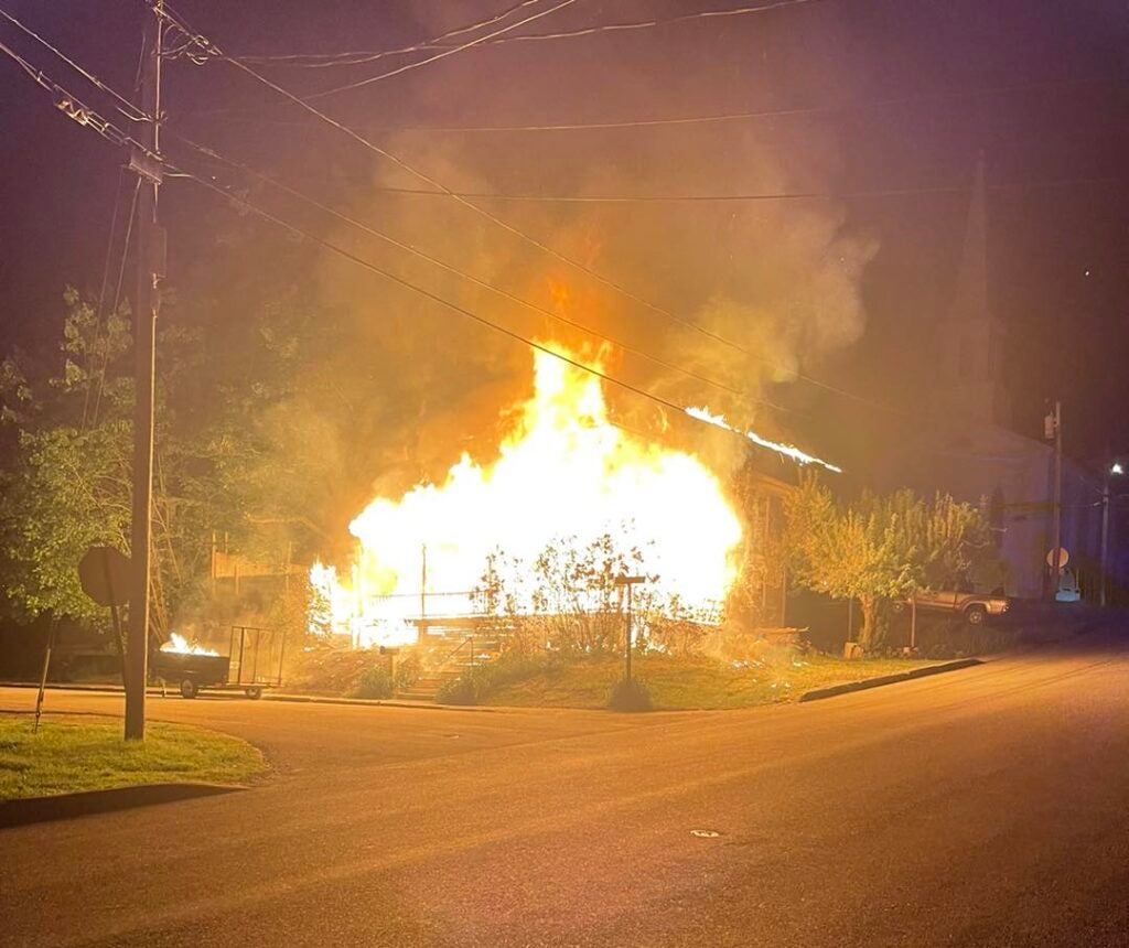 Maine police are trying to identify the 'hero' who saved people from a burning house