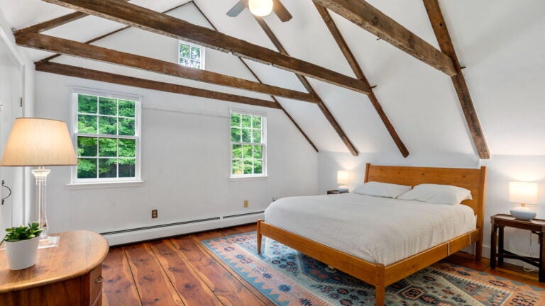 9-rams-tail-foster-ri-bedroom antique cape in rhode island with red siding and no shutters