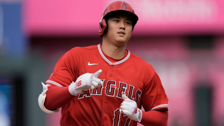 Shohei Ohtani agrees to sign with Los Angeles Angels