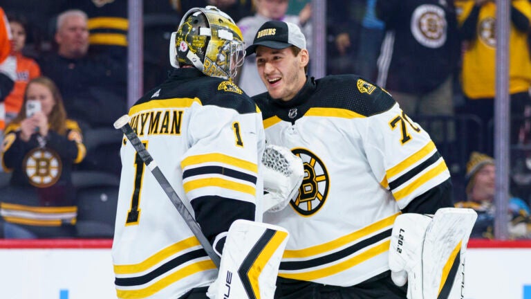 Bruins sign top goalie prospect to contract extension