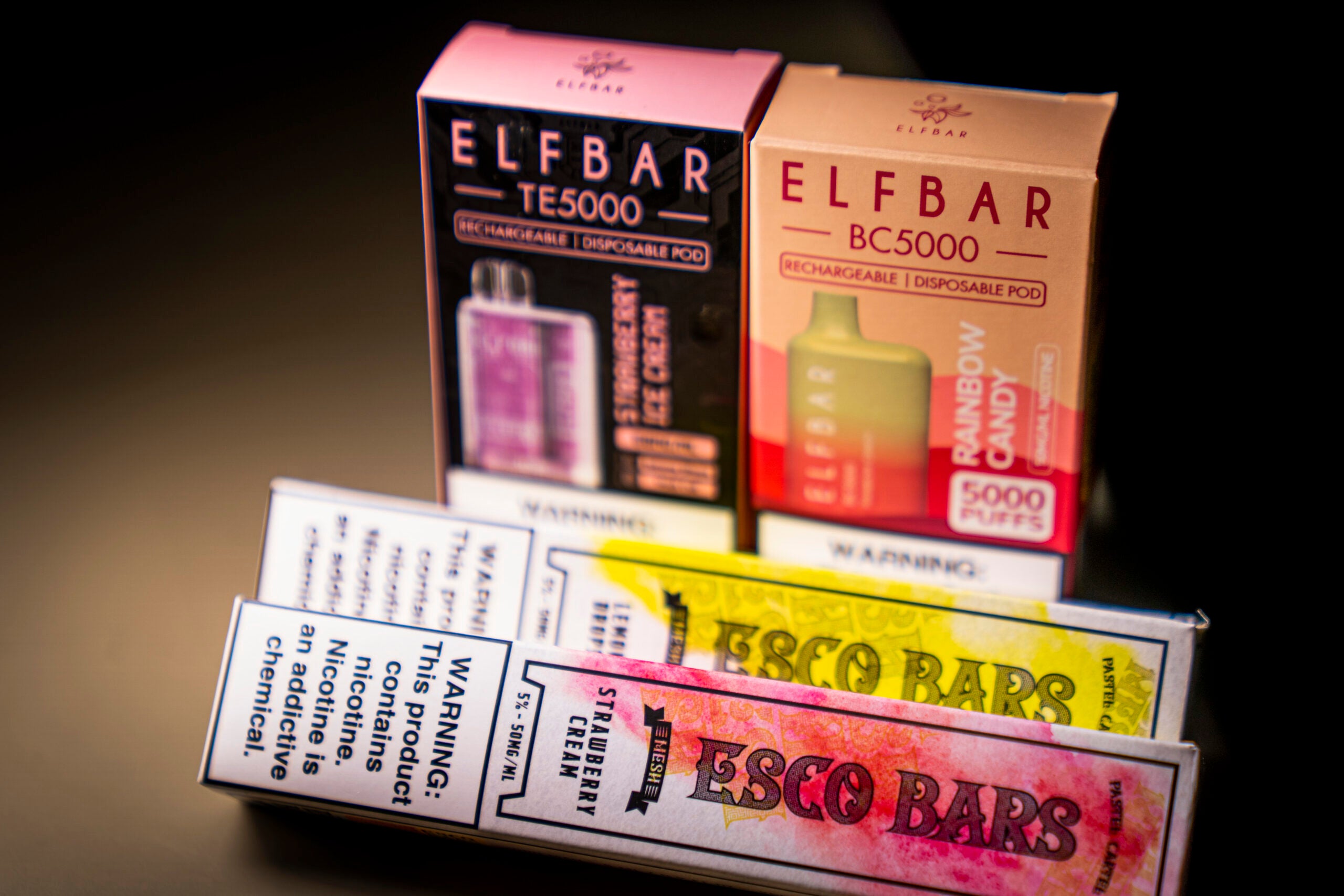 Elf Bar and Esco Bar disposable vaping devices.