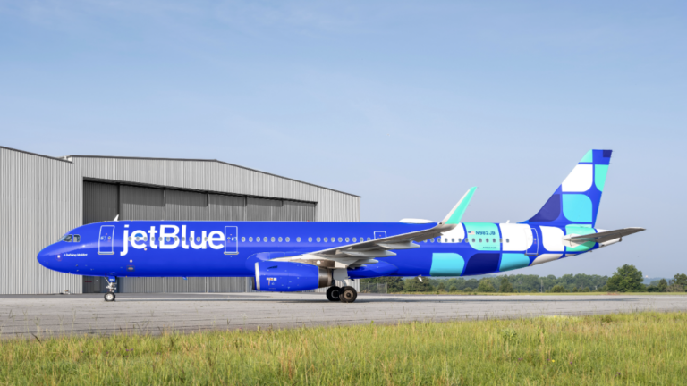 JetBlue's new livery.