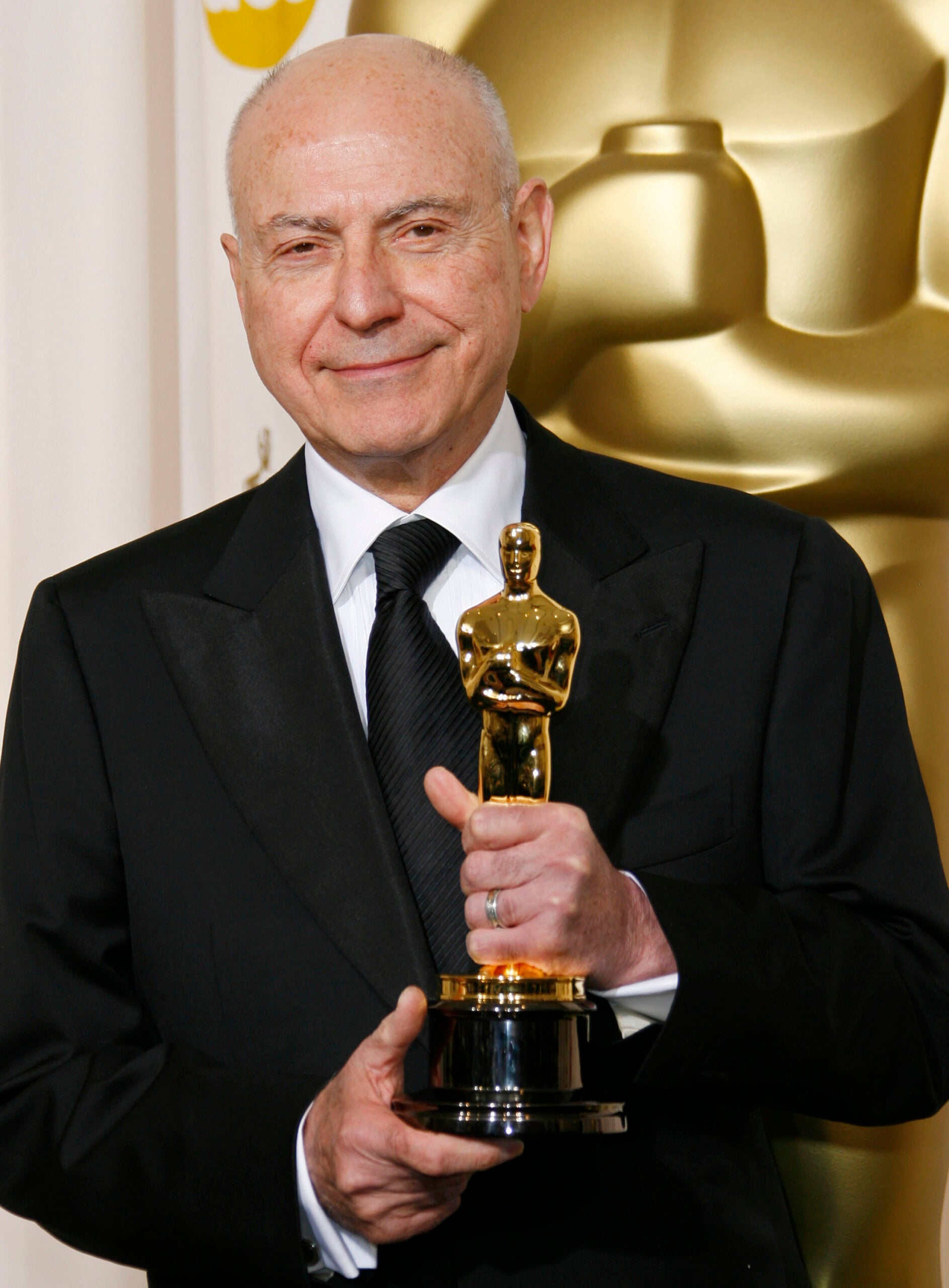 Alan Arkin poses with the Oscar he won for best supporting actor for his work in "Little Miss Sunshine" at the 79th Academy Awards, Sunday, Feb. 25, 2007, in Los Angeles.